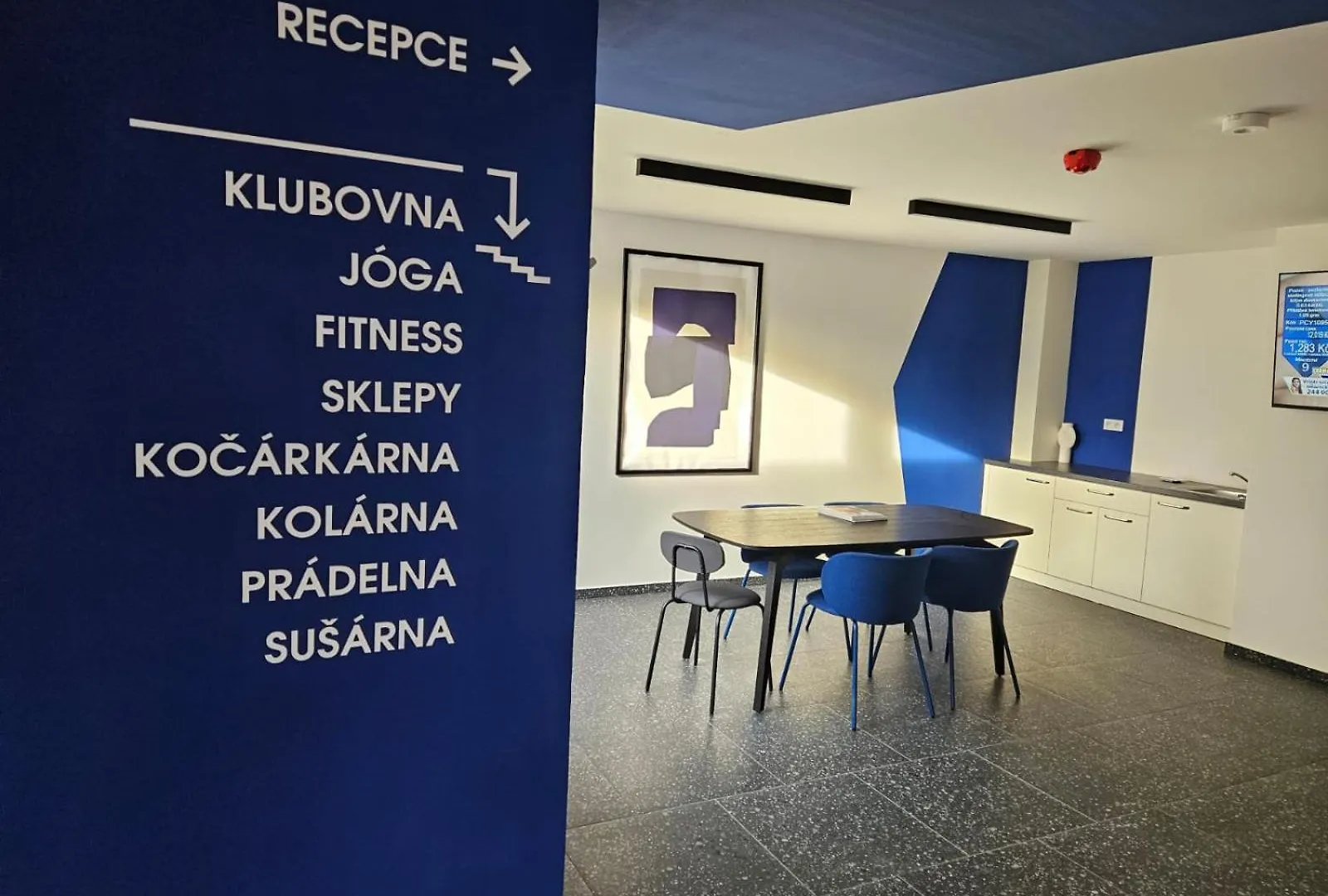 Live-Inn Prague Hotel-Style 5 Apartments, 20 Mins To Centre, Gym, Reception, Free Parking, Lift, Roof Terrace & Game Room 0*,