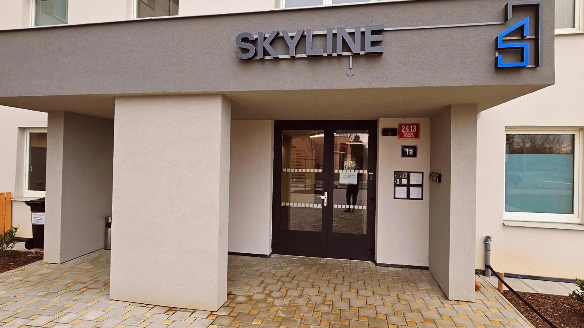 Live-Inn Prague Hotel-Style 5 Apartments, 20 Mins To Centre, Gym, Reception, Free Parking, Lift, Roof Terrace & Game Room Apartment