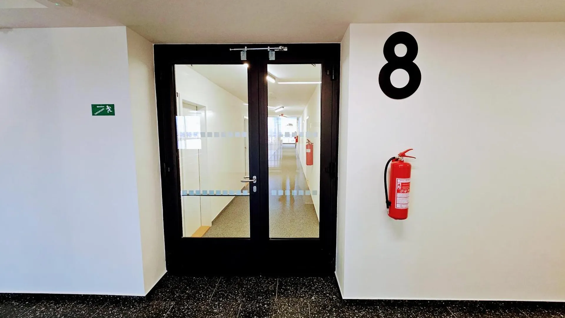 Live-Inn Prague Hotel-Style 5 Apartments, 20 Mins To Centre, Gym, Reception, Free Parking, Lift, Roof Terrace & Game Room Czech Republic