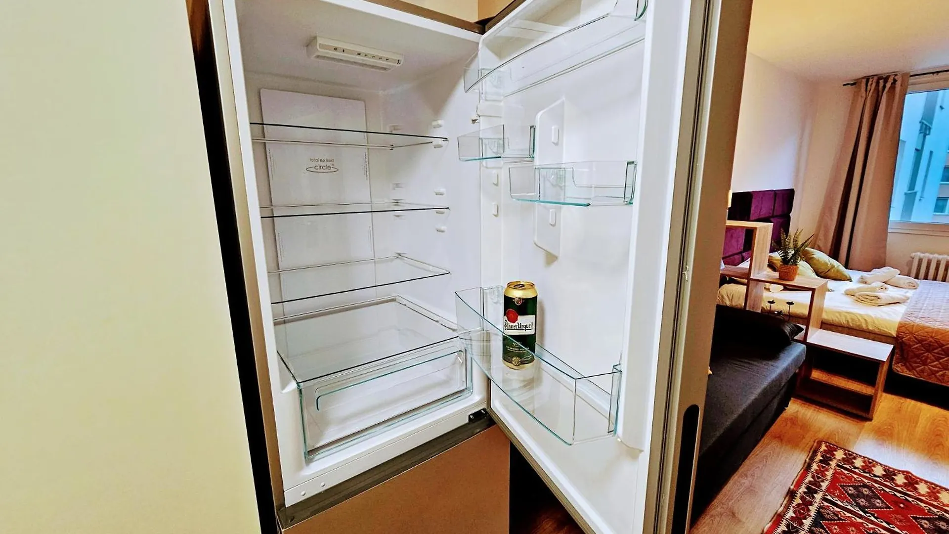 Apartment Live-Inn Prague Hotel-Style 5 Apartments, 20 Mins To Centre, Gym, Reception, Free Parking, Lift, Roof Terrace & Game Room