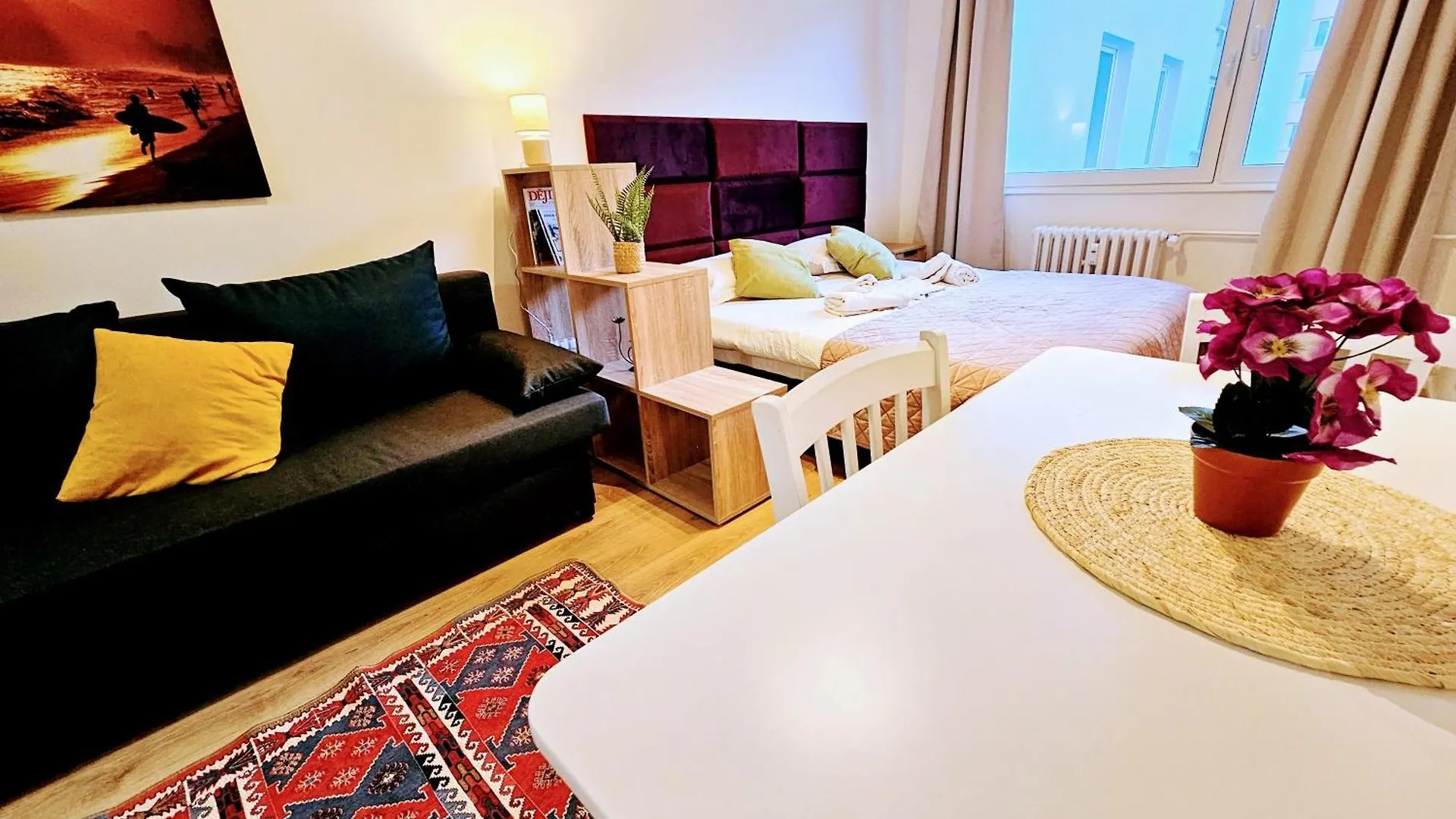 Apartment Live-Inn Prague Hotel-Style 5 Apartments, 20 Mins To Centre, Gym, Reception, Free Parking, Lift, Roof Terrace & Game Room Czech Republic
