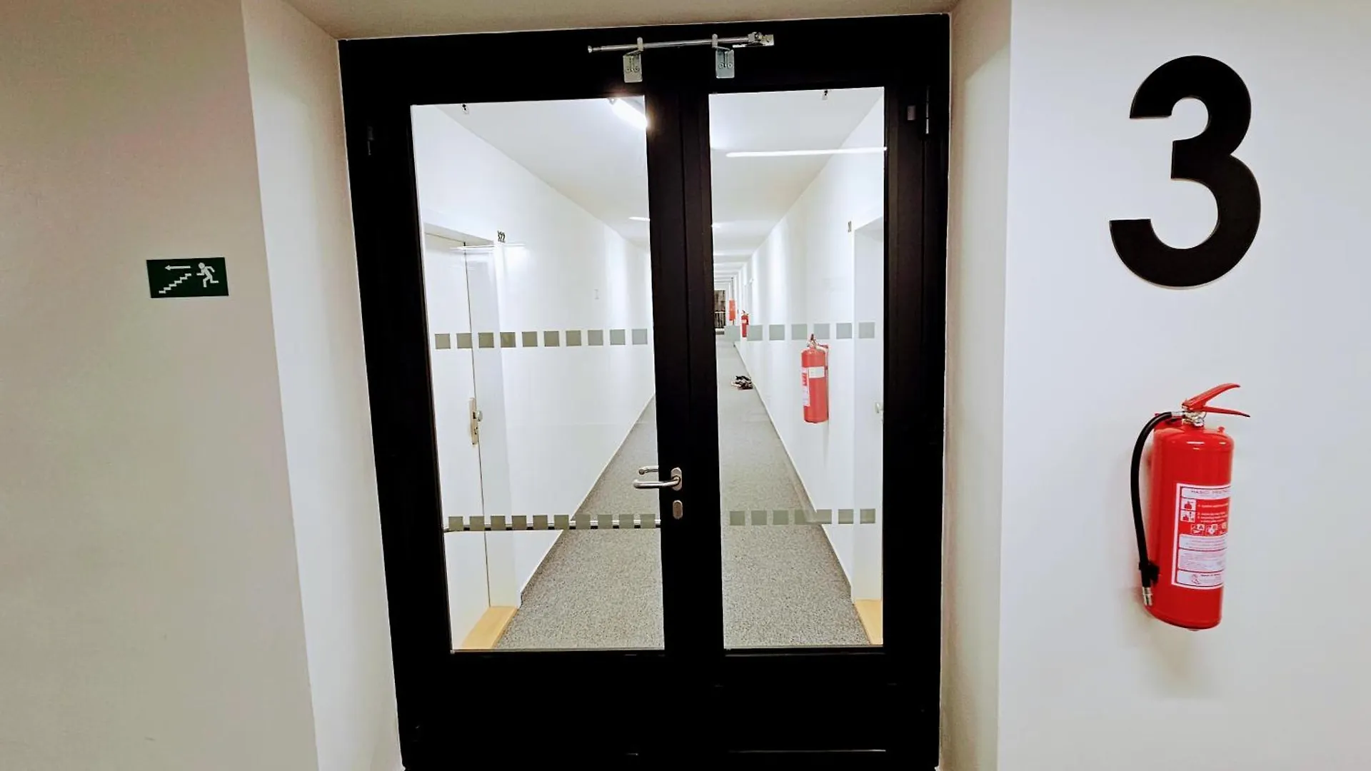 Live-Inn Prague Hotel-Style 5 Apartments, 20 Mins To Centre, Gym, Reception, Free Parking, Lift, Roof Terrace & Game Room Czech Republic