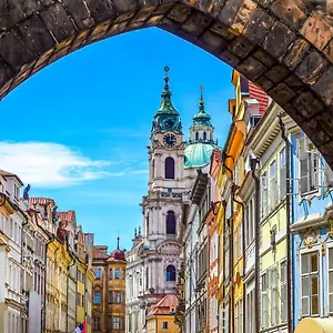Charles Bridge & Prag