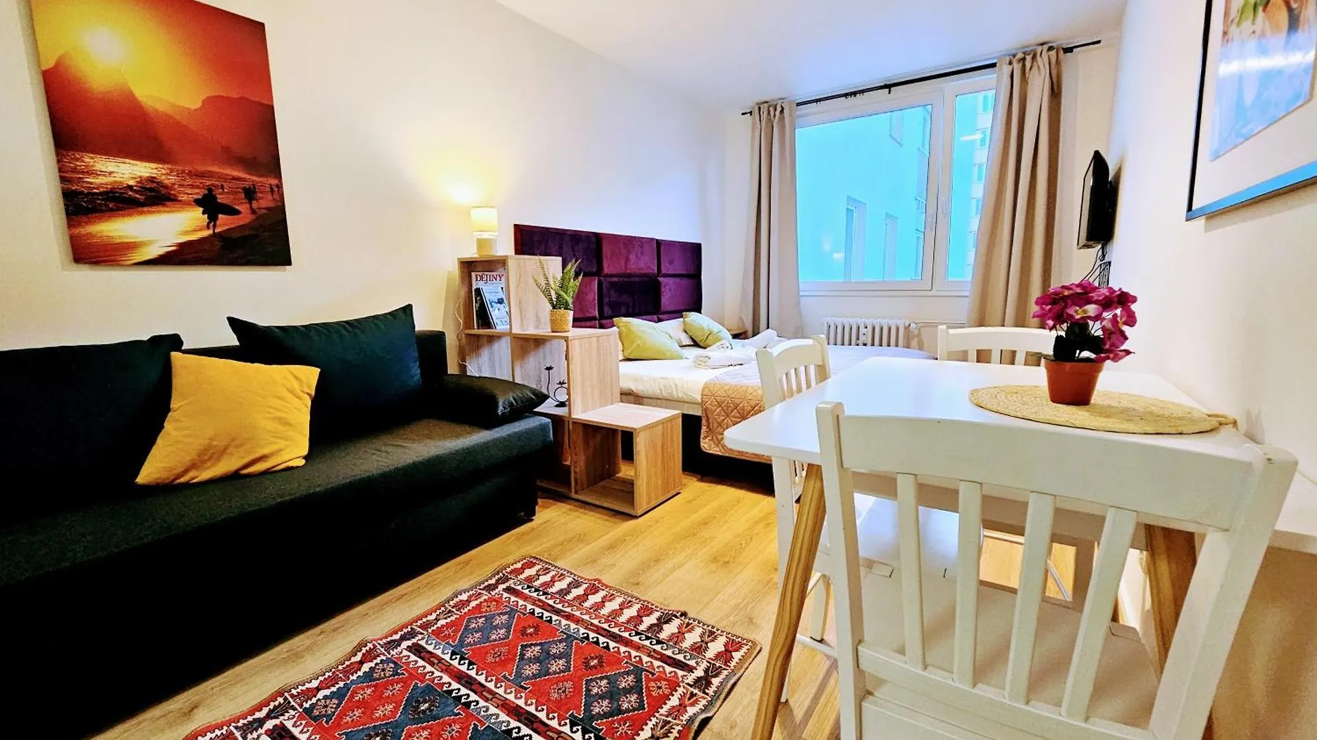Live-Inn Prague Hotel-Style 5 Apartments, 20 Mins To Centre, Gym, Reception, Free Parking, Lift, Roof Terrace & Game Room