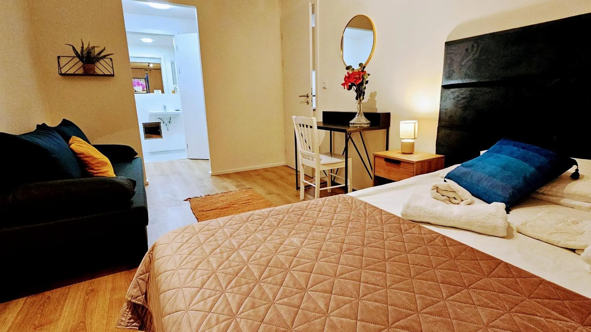 Live-Inn Prague Hotel-Style 5 Apartments, 20 Mins To Centre, Gym, Reception, Free Parking, Lift, Roof Terrace & Game Room Lägenhet